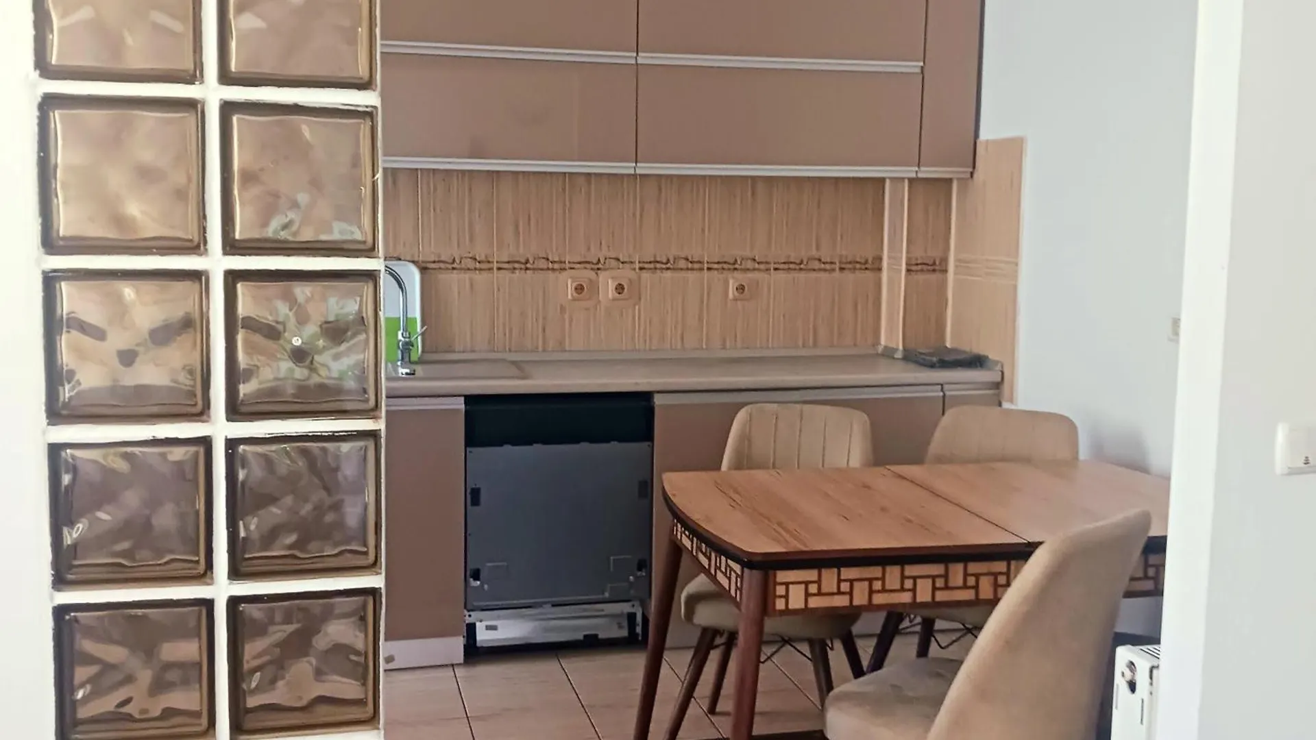 The Big Apartment Бухарест 0*,  Румыния